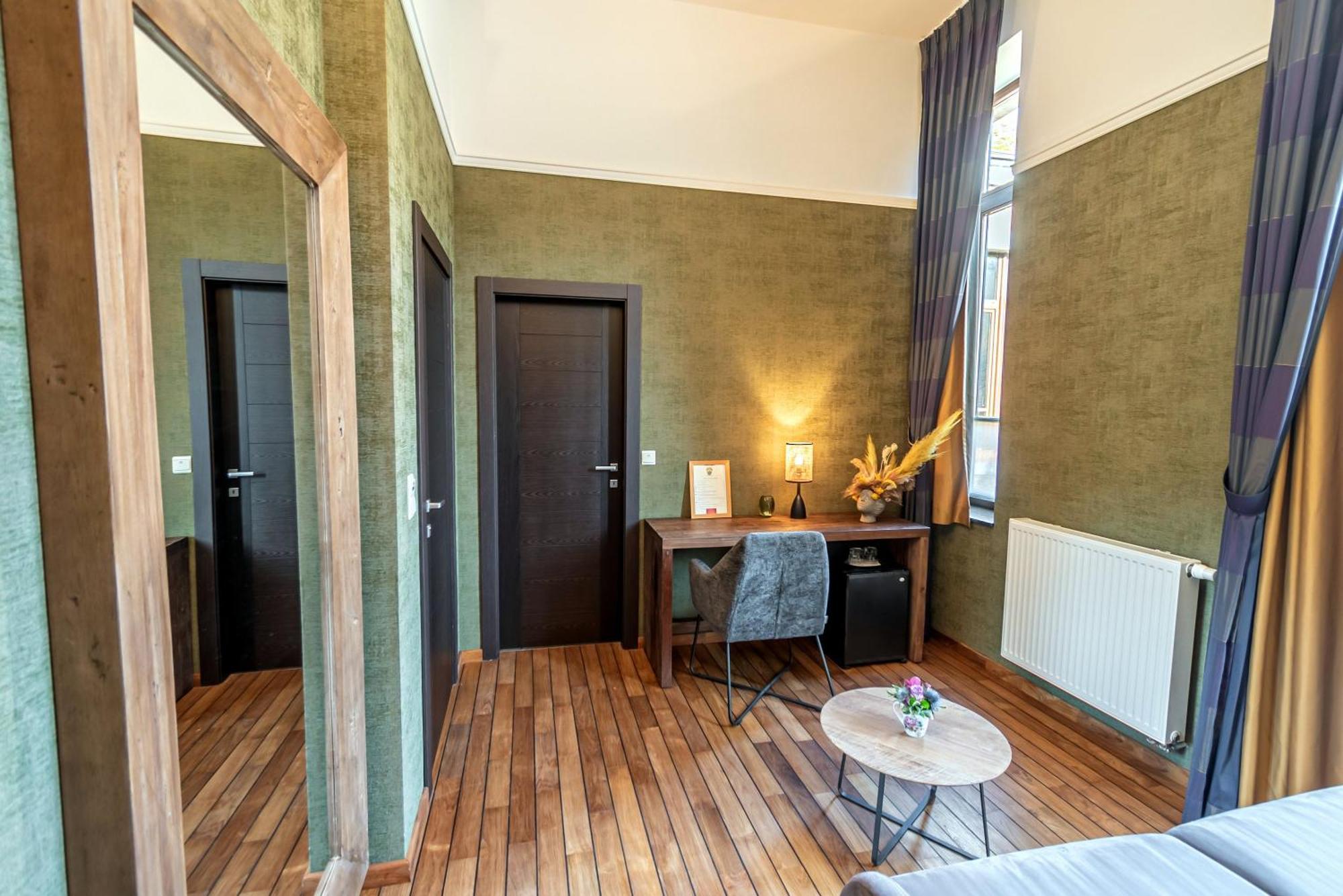 Hotel Des Comtes Дюрбюи Номер фото